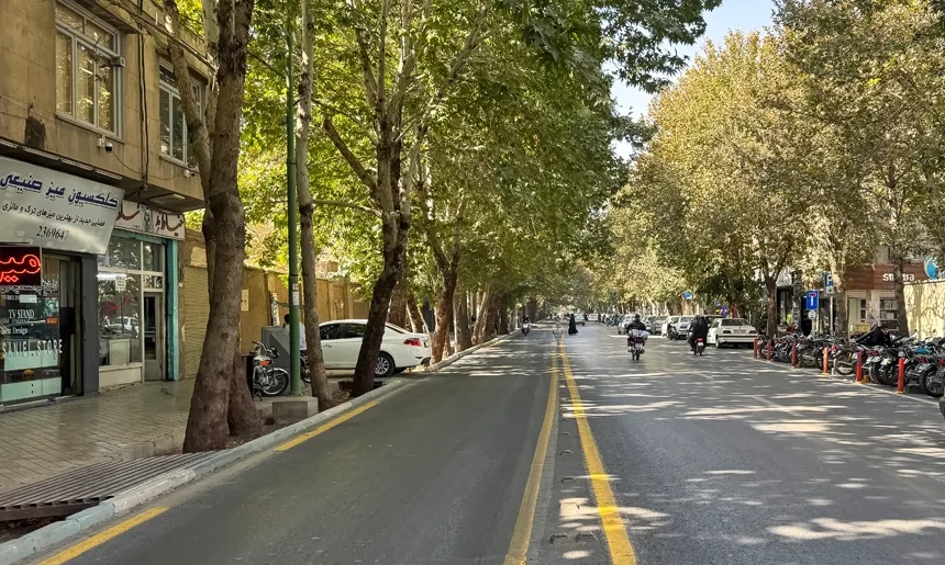 آشنایی با محله آذر