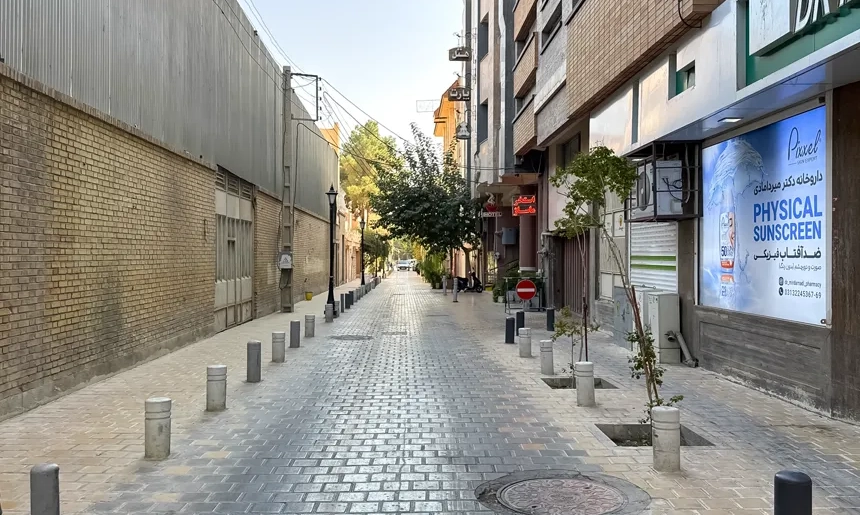 آشنایی با محله آذر