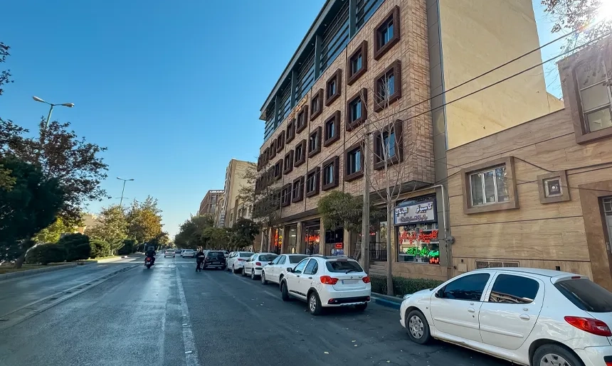 آشنایی با محله ملک