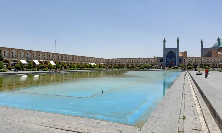 آشنایی با محله نقش جهان