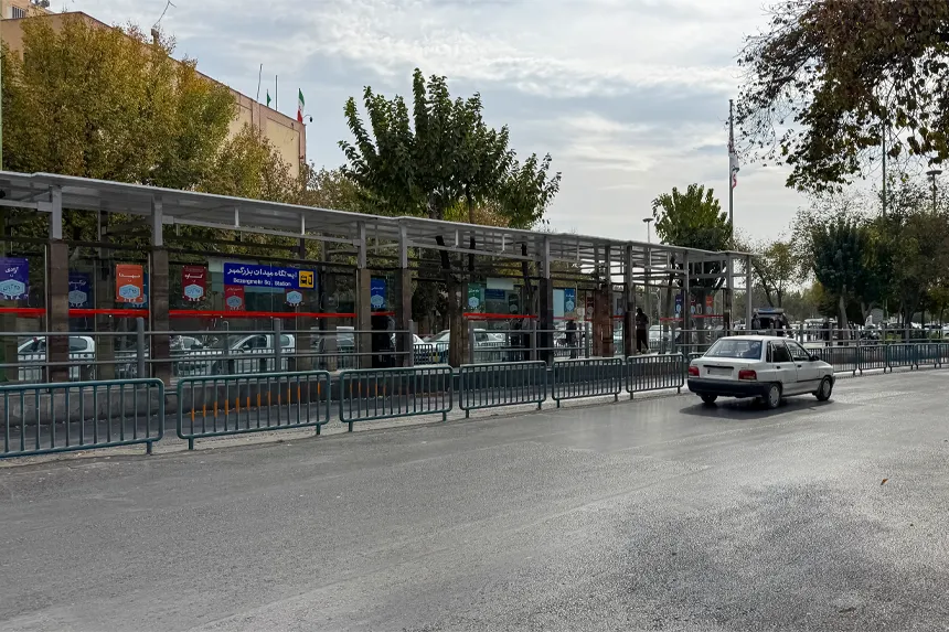 وضعیت حملونقل عمومی در محله باغکاران چگونه است وضعیت حملونقل عمومی در محله باغکاران چگونه است