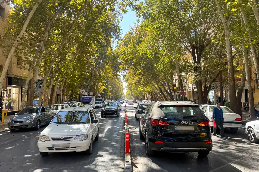 مشکلات و محدودیتهای محله چرخاب کدامند مشکلات و محدودیتهای محله چرخاب کدامند