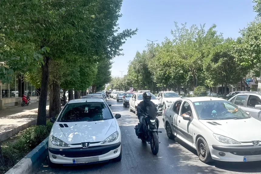 مشکلات و محدودیت‌های محله چشمه باقرخان کدامند