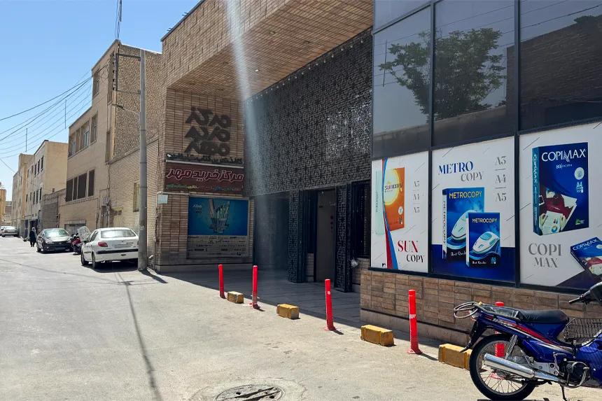 در محله بازار، کدام مراکز اداری و تجاری اهمیت ویژه‌ای دارند