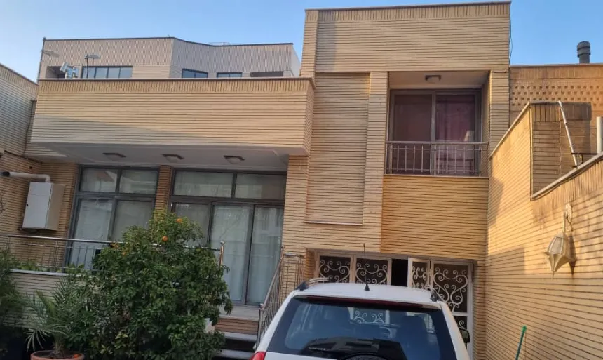 ویلایی دو طبقه 250 متری در امیر حمزه|خرید کل مجتمع| امیریه اصفهان