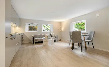 آپارتمان 135 متری سه خواب در سپاهانشهر