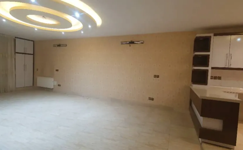 اجاره طبقه اول 120متری از یک خانه ویلایی سه طبقه در سپاهان شهر 4157
