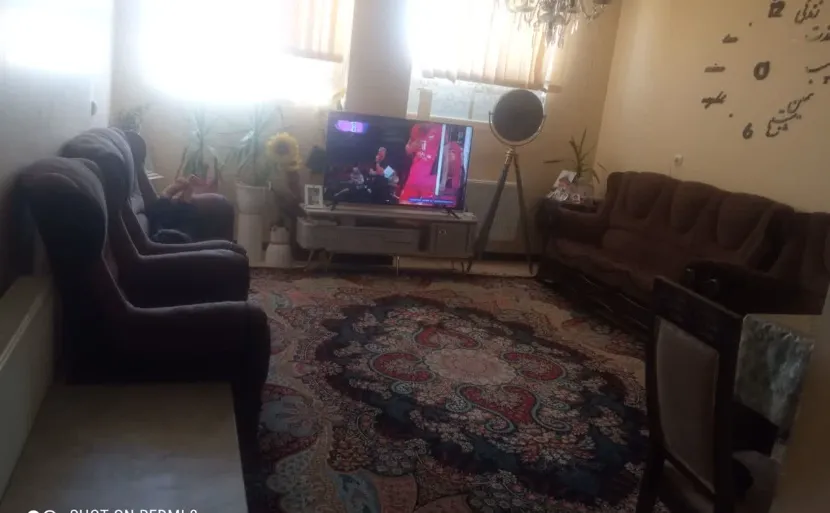 آپارتمان 79متری 2خواب دو بر نور در فولادشهر 4373